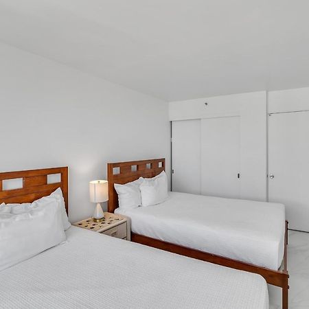Sea View Condos At The Waikiki Banyan - Free Parking! Honolulu Extérieur photo
