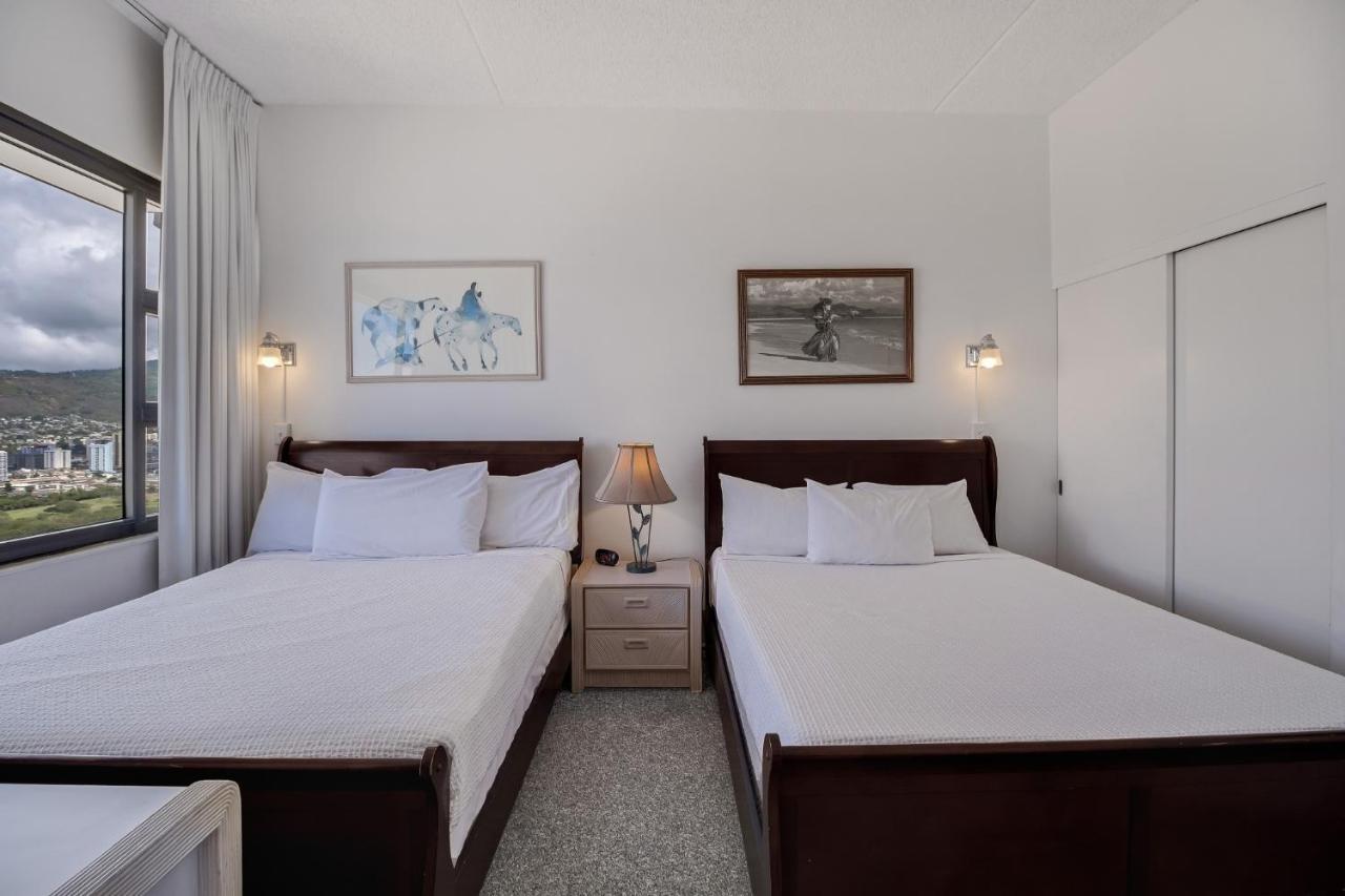 Sea View Condos At The Waikiki Banyan - Free Parking! Honolulu Extérieur photo