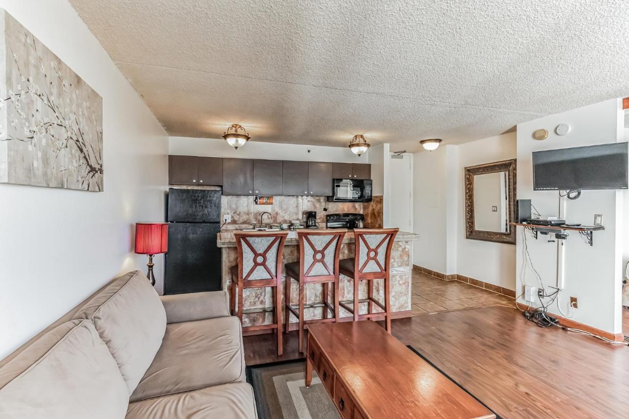 Sea View Condos At The Waikiki Banyan - Free Parking! Honolulu Extérieur photo